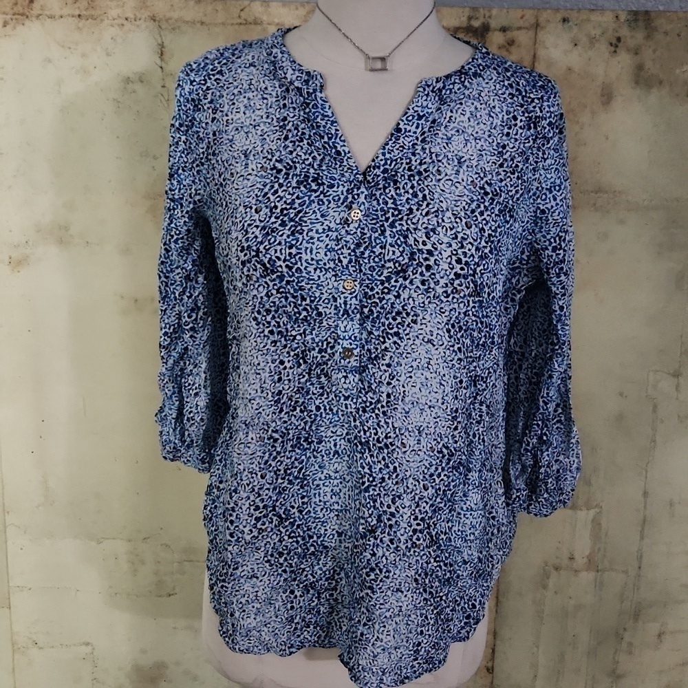 Grand & Greene Blue Animal Print Shirt Tunic V Neck 3/4 Sleeve Size Small